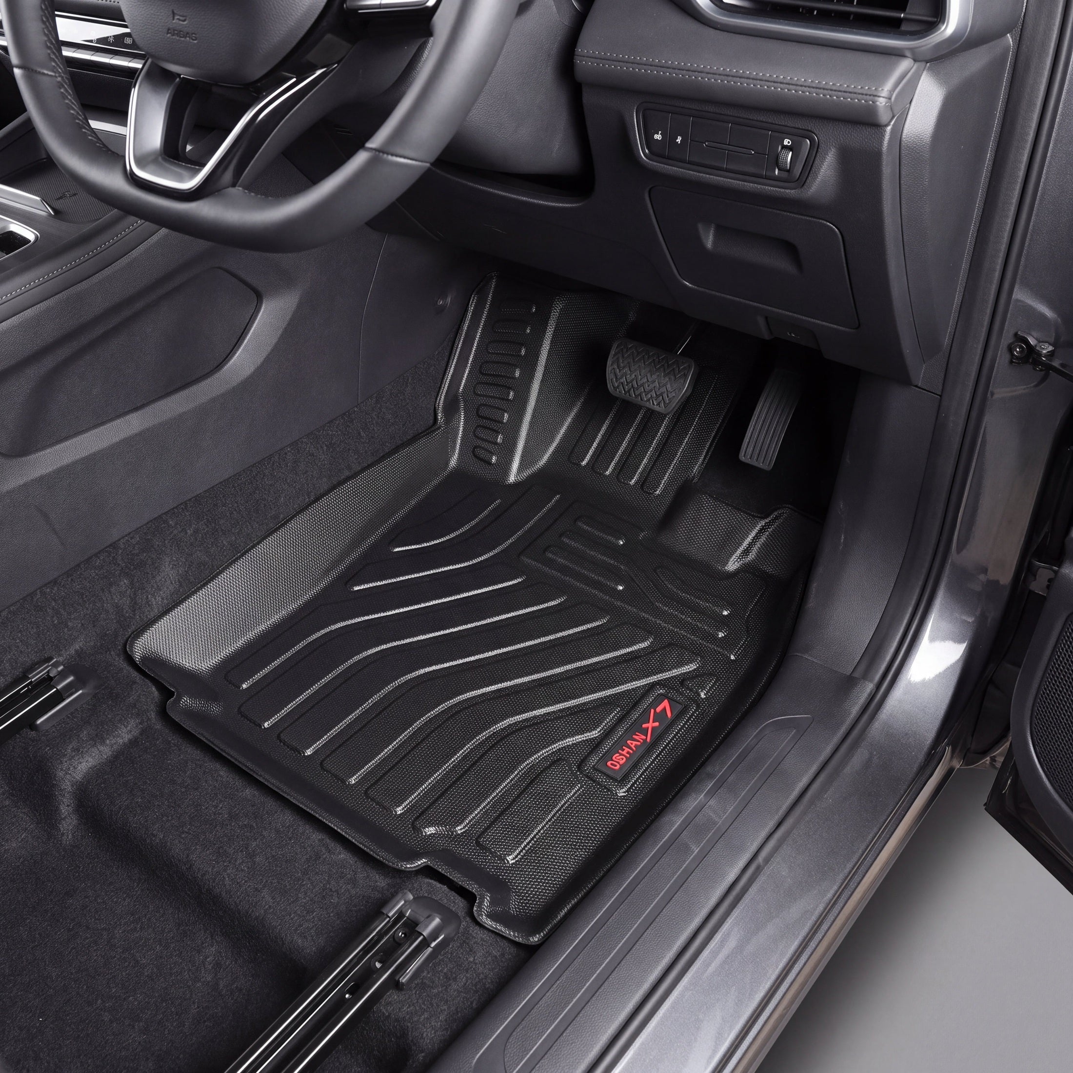Haseen Changan Oshan X7 7-Seater 9D TPE car floor mats installed – black custom fit mats, Pakistan