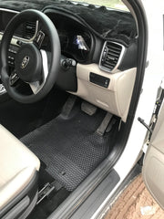 Haseen black honeycomb PVC roll car mat