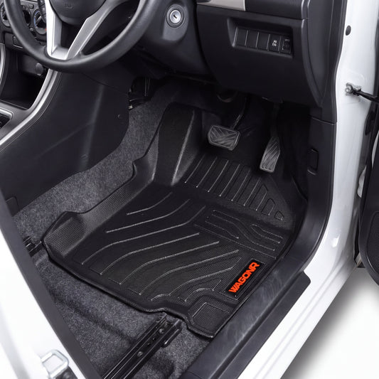 Haseen Suzuki Wagon R 9D TPE car floor mats installed – black ribbed mats with red Wagon R logo, Pakistan