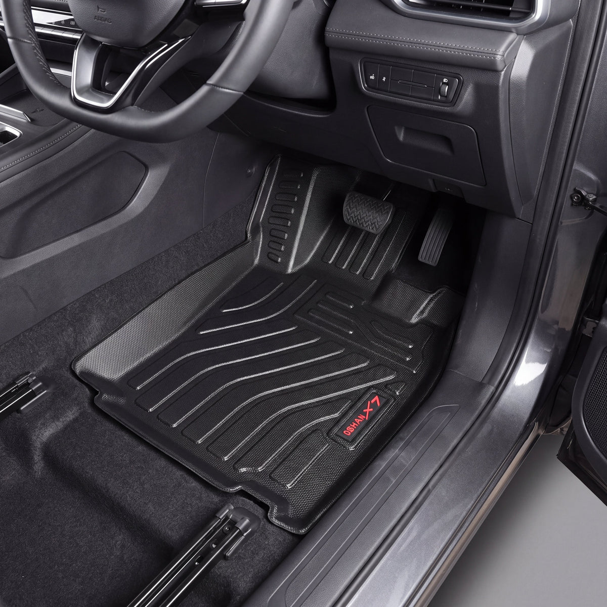 Haseen Changan Oshan X7 7-Seater 9D TPE car floor mats installed – black custom fit mats, Pakistan