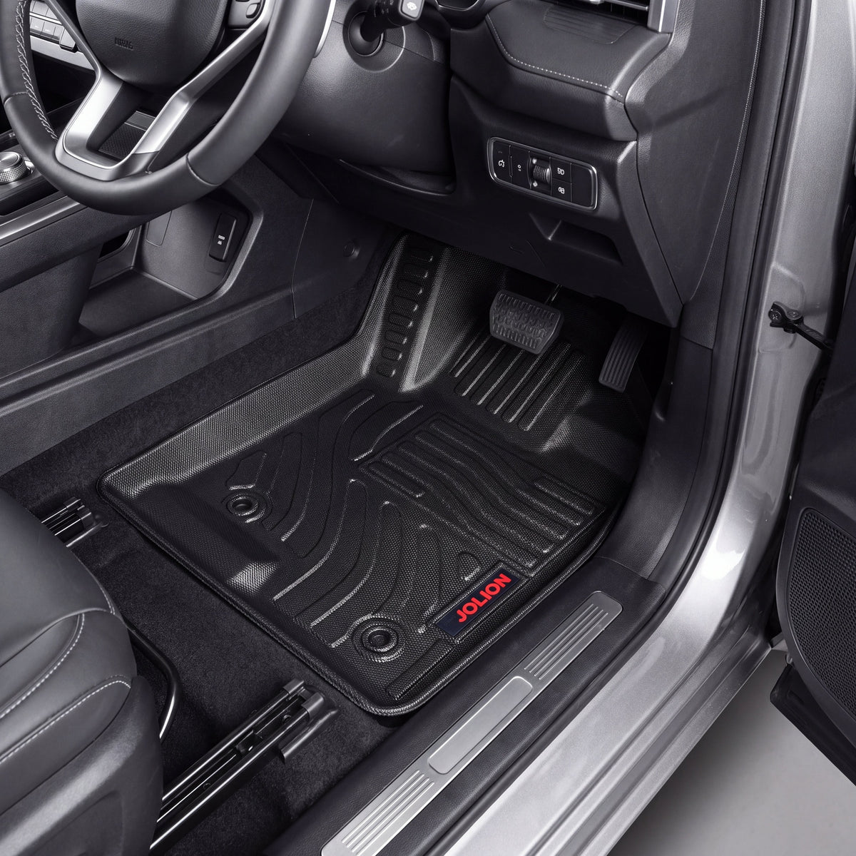 Haseen GWM Haval Jolion 9D TPE car floor mats installed – black heavy duty custom fit mats, Pakistan