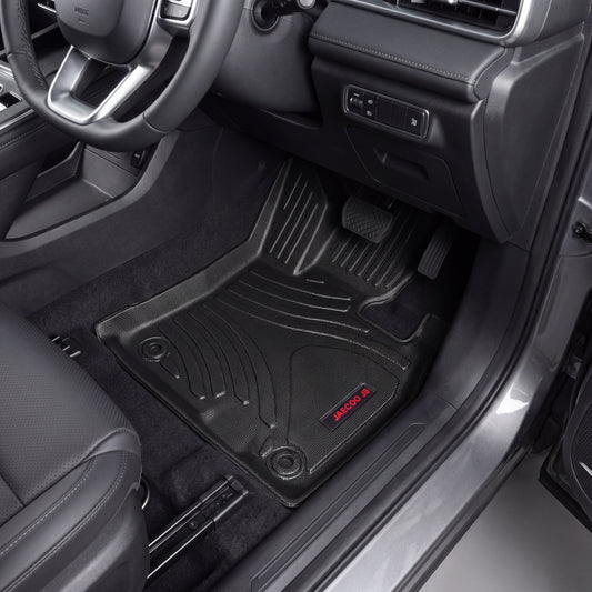 Haseen Jaecoo J5 9D TPE car floor mat installed in driver footwell – black custom fit waterproof, Pakistan